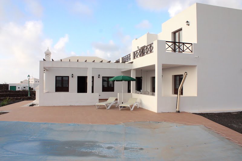 Detached 2-Storey Villa with Sea Views & Private Pool
