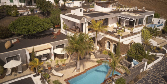 Villa on sale in Las Breñas